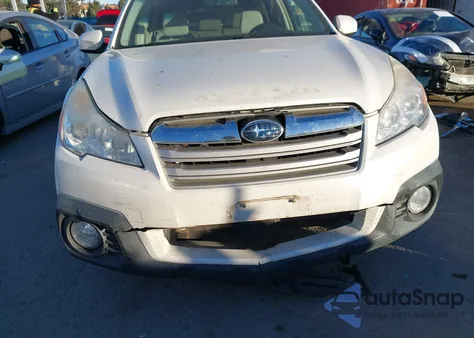 2013 Subaru Outback 2.5I Premium z USA, uszkodzony, nr VIN 4S4BRCCC7D3267528